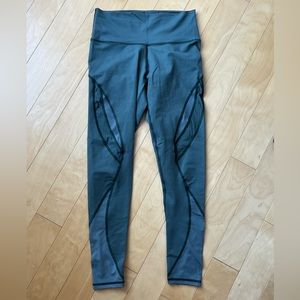 Aerie leggings, olive green with detailing on the legs